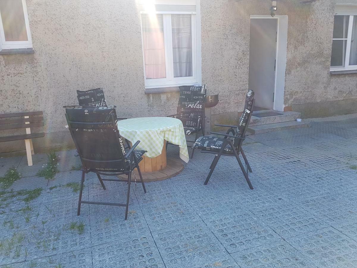Eisenhüttenstadt Ferienwohnung In Diehlo מראה חיצוני תמונה